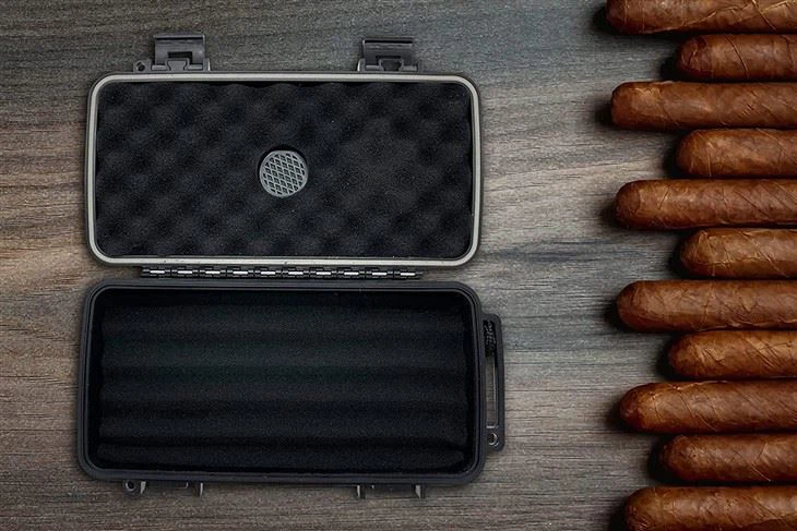 Humidor comercial pentru trabucuri